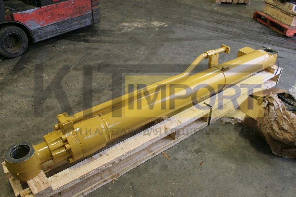 Гидроцилиндр ковша 4613899 Hitachi ZX230