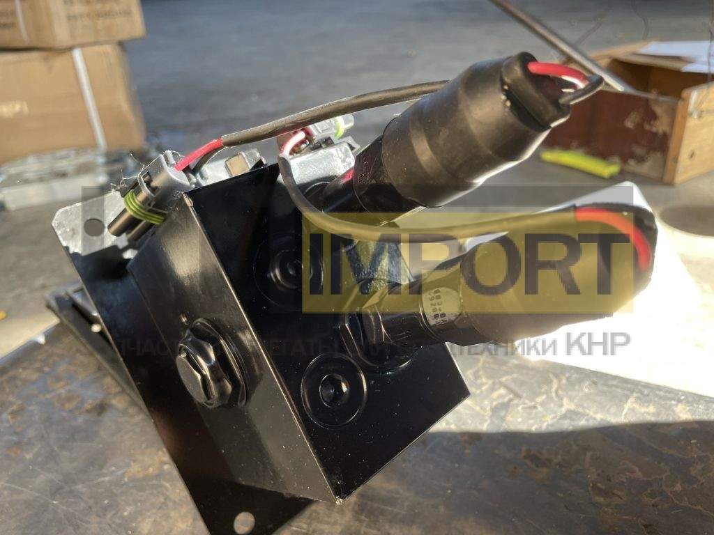 Педаль тормозная с клапаном на грейдер ХСМГ
