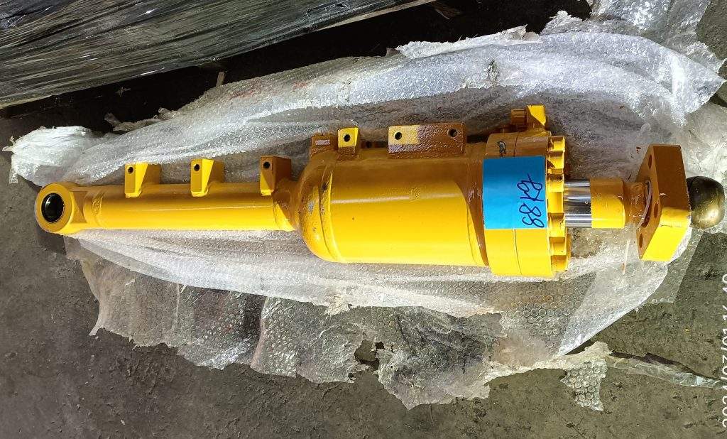 Гидроцилиндр перекоса отвала 14Y-63-01032 для Komatsu