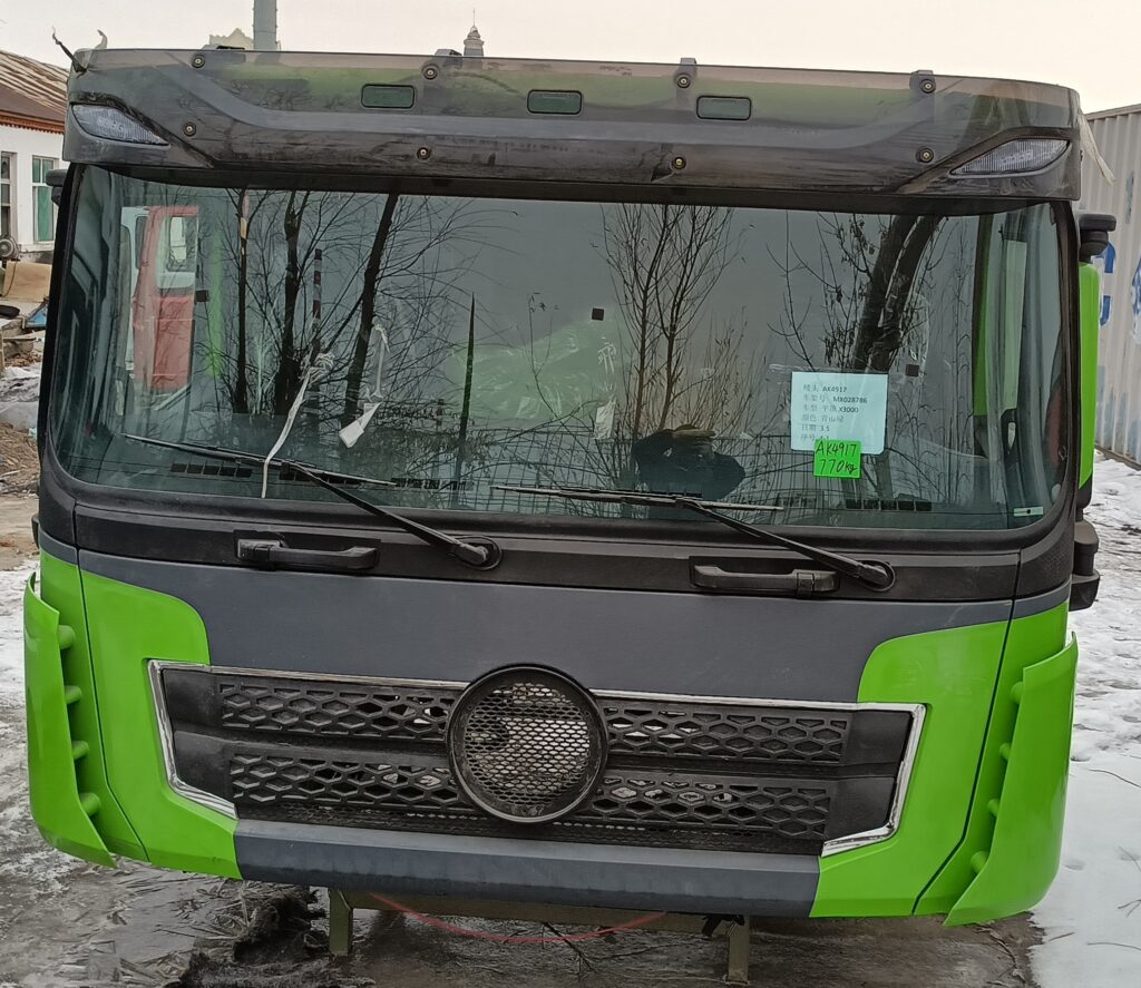 Кабина водителя X3000 зелёная для ДВС CUMMINS