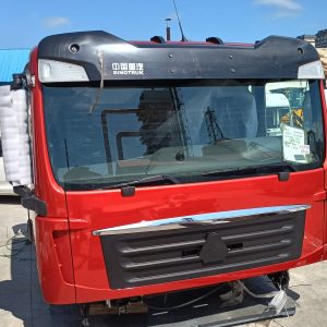 Кабина водителя Sitrak C7H красная