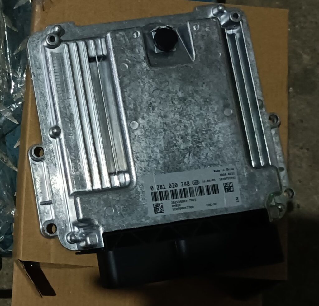 Компьютер (блок ECU) 202V25803-7915 ECU SITRAK
