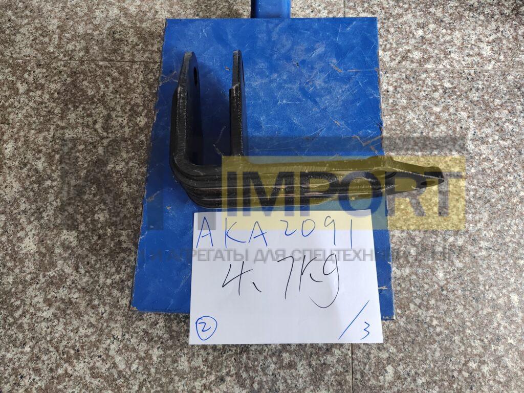 Кронштейн верхний крепления раздатки R FAW J6 6х6 1801038-733/А